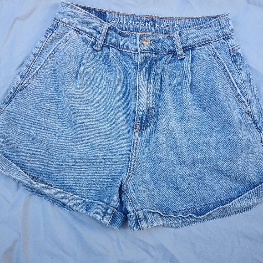 American Eagle mom shorts 00